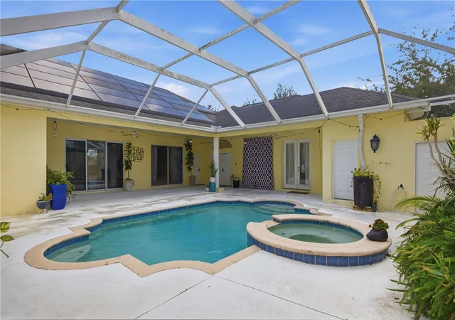 Photo 1 of Single family home for sale at 19930 Dolores Ann Ct, Lutz, FL 33549 | MLS# TB8554960 | Listing updated on 2026-10-17