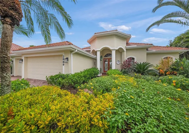 Photo 3 of Single family home for sale at 2889 Grazeland Dr, Sarasota, FL 34240 | MLS# A4708486 | Listing updated on 2026-10-09