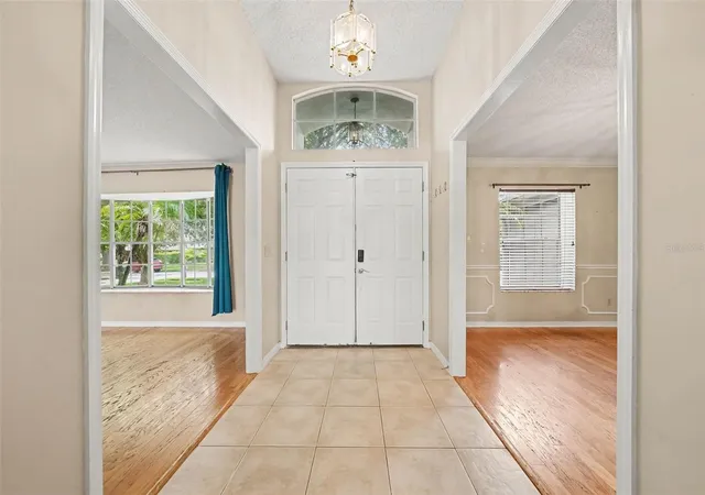Photo 2 of Single family home for sale at 725 Waywood Ave, Orlando, FL 32825 | MLS# O6447282 | Listing updated on 2026-10-08