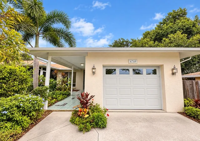 Single family home for sale at 4709 Brooksdale Dr, SARASOTA, FL 34232 | MLS# A4708489