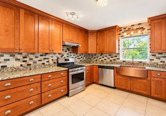 Photo 3 of Single family home for sale at 4709 Brooksdale Dr, Sarasota, FL 34232 | MLS# A4708489 | Listing updated on 2026-10-06