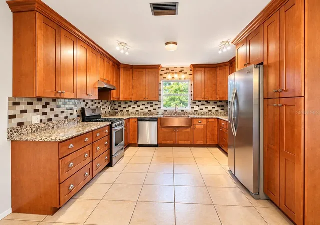 Photo 3 of Single family home for sale at 4709 Brooksdale Dr, Sarasota, FL 34232 | MLS# A4708489 | Listing updated on 2026-10-06