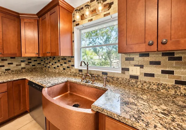 Photo 4 of Single family home for sale at 4709 Brooksdale Dr, Sarasota, FL 34232 | MLS# A4708489 | Listing updated on 2026-10-06