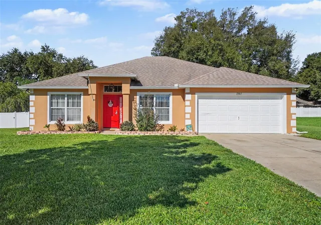 Photo 1 of Single family home for sale at 2303 Weathered Wood Dr, Leesburg, FL 34748 | MLS# O6447285 | Listing updated on 2026-10-08