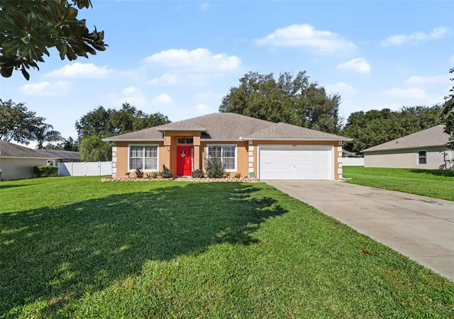 Photo 2 of Single family home for sale at 2303 Weathered Wood Dr, Leesburg, FL 34748 | MLS# O6447285 | Listing updated on 2026-10-08