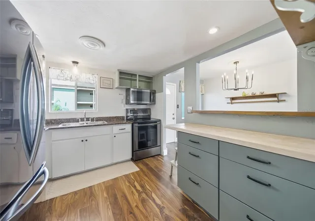 Photo 3 of Condo for sale at 2330 Canal Dr #G27, Bradenton, FL 34207 | MLS# TB8554980 | Listing updated on 2026-10-07