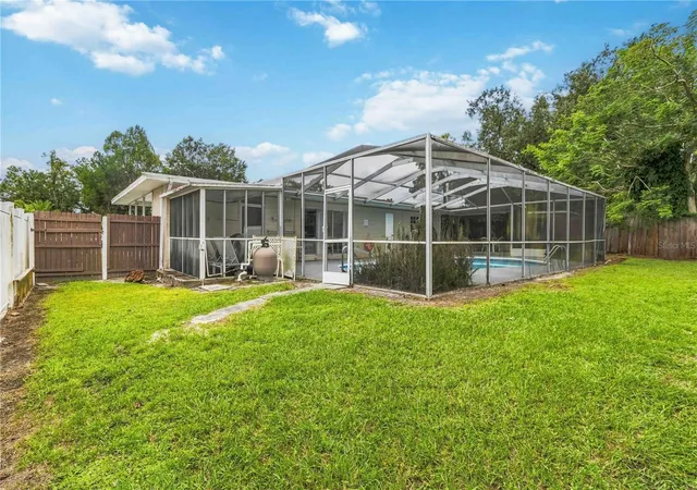 Photo 16 of Single family home for sale at 8006 N Ola Ave, TAMPA, FL 33604 | MLS# TB8554981 | Listing updated on 2026-10-07