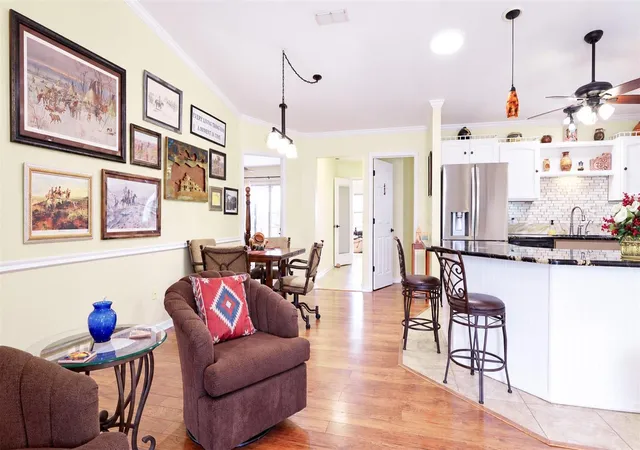 Photo 4 of Single family home for sale at 1230 Carvello Dr, The Villages, FL 32162 | MLS# S5158891 | Listing updated on 2026-10-09