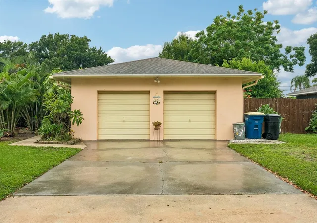Photo 2 of Single family home for sale at 1740 Cleveland St, Clearwater, FL 33755 | MLS# TB8554983 | Listing updated on 2026-10-08
