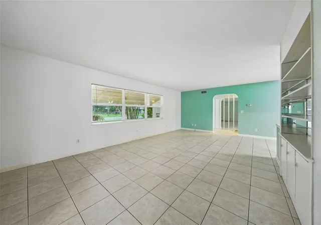 Photo 4 of Single family home for sale at 1740 Cleveland St, Clearwater, FL 33755 | MLS# TB8554983 | Listing updated on 2026-10-08