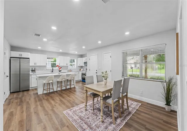 Photo 3 of Single family home for sale at 211 W Valencia St, Lakeland, FL 33805 | MLS# L4965554 | Listing updated on 2026-10-07
