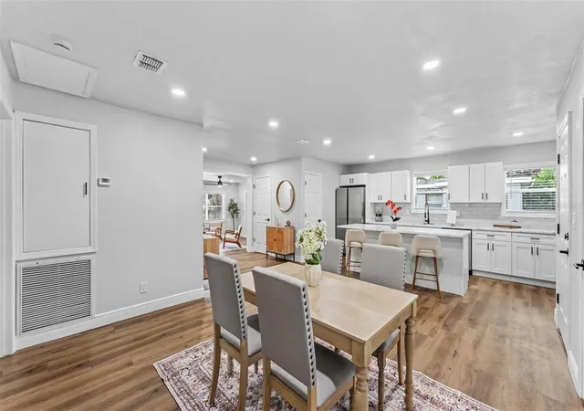 Photo 3 of Single family home for sale at 211 W Valencia St, Lakeland, FL 33805 | MLS# L4965554 | Listing updated on 2026-10-07