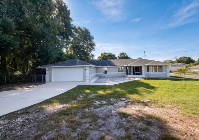 Photo 1 of Single family home for sale at 52 Redwood Tr, Ocala, FL 34472 | MLS# O6447296 | Listing updated on 2026-10-06