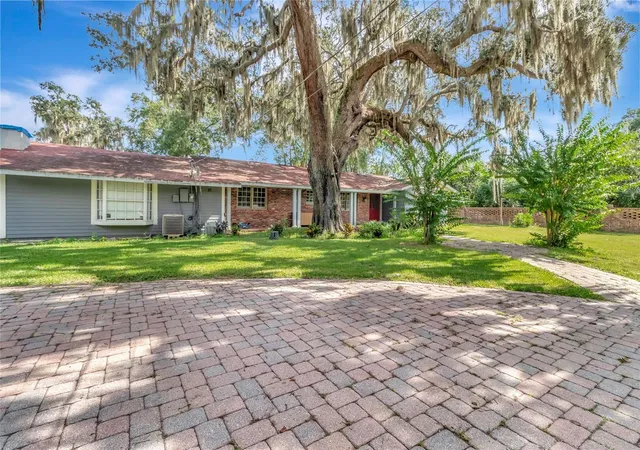 Photo 1 of Single family home for sale at 1351 Markham Woods Rd, Longwood, FL 32779 | MLS# G5118649 | Listing updated on 2026-10-23