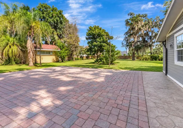 Photo 2 of Single family home for sale at 1351 Markham Woods Rd, Longwood, FL 32779 | MLS# G5118649 | Listing updated on 2026-10-23
