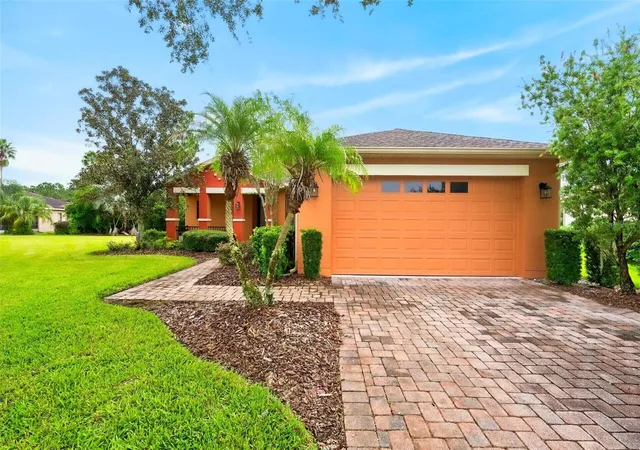 Photo 3 of Single family home for sale at 532 Pasadena Pl, Kissimmee, FL 34759 | MLS# O6447298 | Listing updated on 2026-10-06