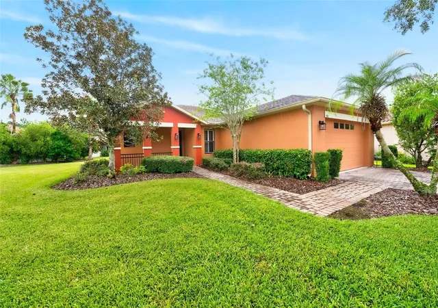 Photo 3 of Single family home for sale at 532 Pasadena Pl, Kissimmee, FL 34759 | MLS# O6447298 | Listing updated on 2026-10-06