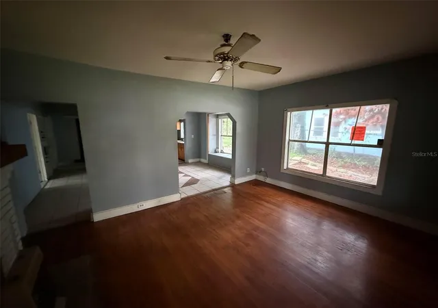 Photo 2 of Single family home for sale at 335 W Wisconsin Ave, Deland, FL 32720 | MLS# V4951662 | Listing updated on 2026-10-08