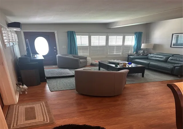 Photo 3 of Single family home for sale at 1711 Beatrice Dr, Orlando, FL 32810 | MLS# O6447300 | Listing updated on 2026-10-06