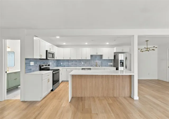 Photo 3 of Single family home for sale at 659 Kendale St, Orlando, FL 32809 | MLS# O6447303 | Listing updated on 2026-10-08