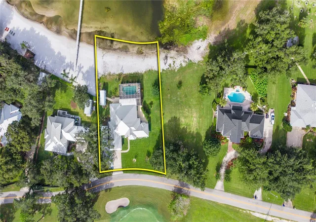 Photo 2 of Single family home for sale at 1425 Lake Lotela Dr, Avon Park, FL 33825 | MLS# W7890092 | Listing updated on 2026-10-06