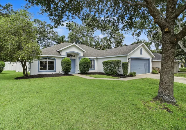 Photo 2 of Single family home for sale at 10427 Pleasant View Dr, Leesburg, FL 34788 | MLS# O6447325 | Listing updated on 2026-10-07