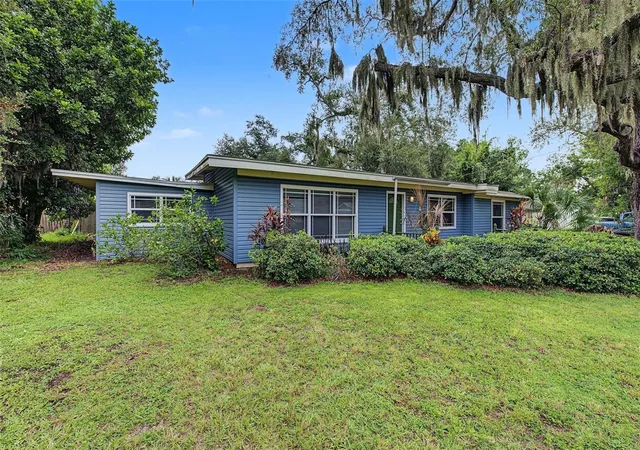 Photo 2 of Single family home for sale at 514 12th Avenue W, Palmetto, FL 34221 | MLS# TB8555007 | Listing updated on 2026-10-07