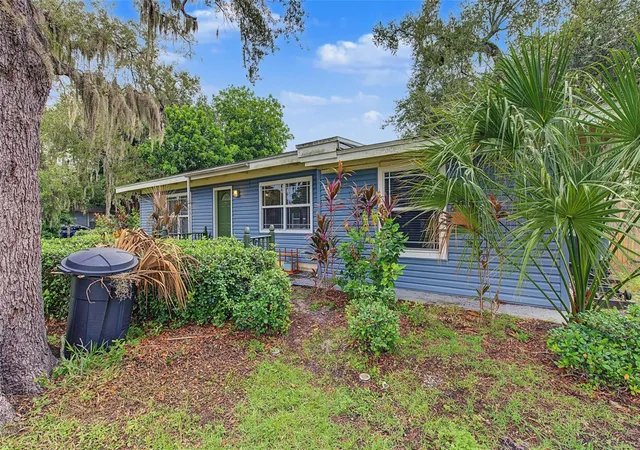 Photo 3 of Single family home for sale at 514 12th Avenue W, Palmetto, FL 34221 | MLS# TB8555007 | Listing updated on 2026-10-07