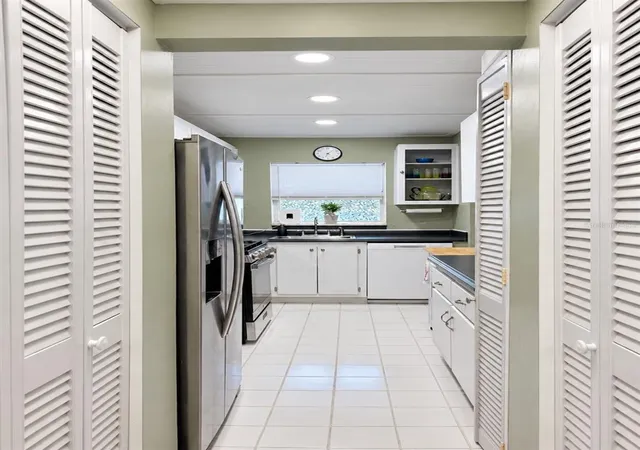 Photo 4 of Condo for sale at 200 El Camino Dr #102, Winter Haven, FL 33884 | MLS# K4903838 | Listing updated on 2026-10-07