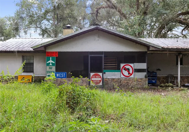 Photo 3 of Single family home for sale at 935 Cr 738e, Webster, FL 33597 | MLS# G5118660 | Listing updated on 2026-10-08