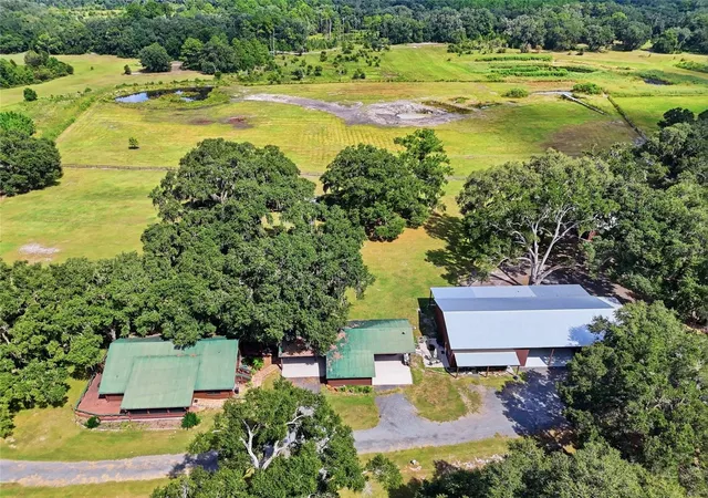 Photo 2 of Single family home for sale at 18731 SE 30th Street, Morriston, FL 32668 | MLS# GC543973 | Listing updated on 2026-10-07