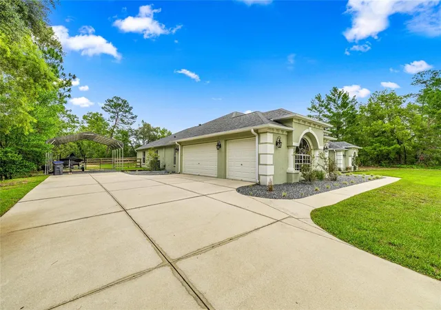 Photo 3 of Single family home for sale at 8628 N Iberian Dr, Citrus Springs, FL 34433 | MLS# OM733465 | Listing updated on 2026-10-07