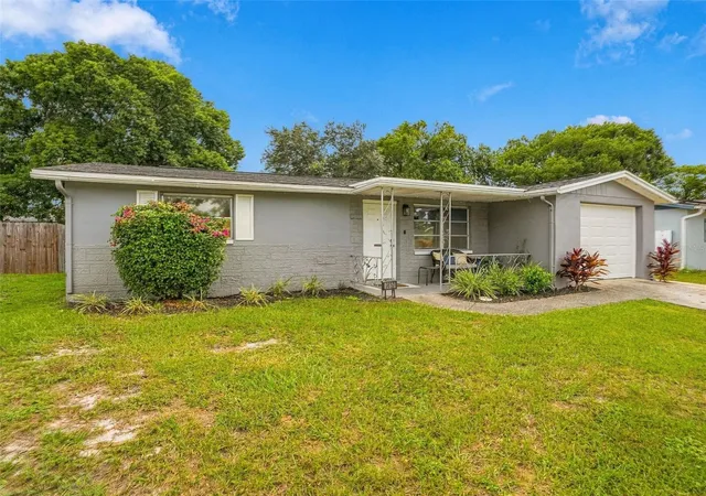 Photo 3 of Single family home for sale at 9850 Richwood Ln, Port Richey, FL 34668 | MLS# W7890096 | Listing updated on 2026-10-15