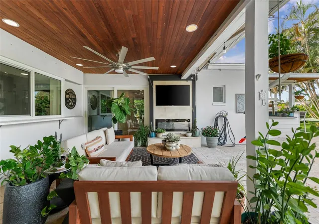 Photo 3 of Single family home for sale at 4785 Butterfly Pl NE, Saint Petersburg, FL 33703 | MLS# TB8555027 | Listing updated on 2026-10-08