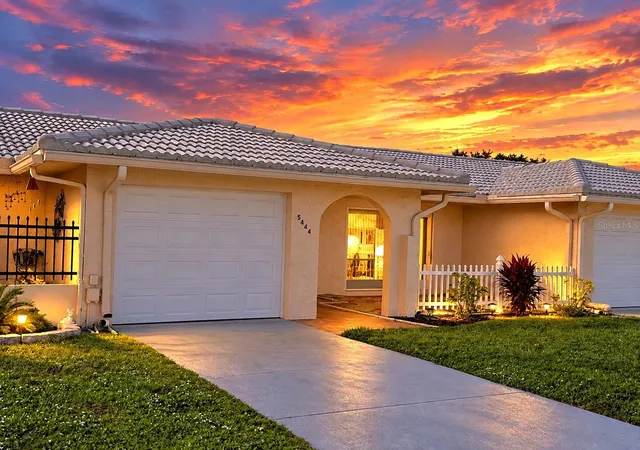 Single family home for sale at 5444 Glen Ivy Pl N, PINELLAS PARK, FL 33782 | MLS# TB8555028