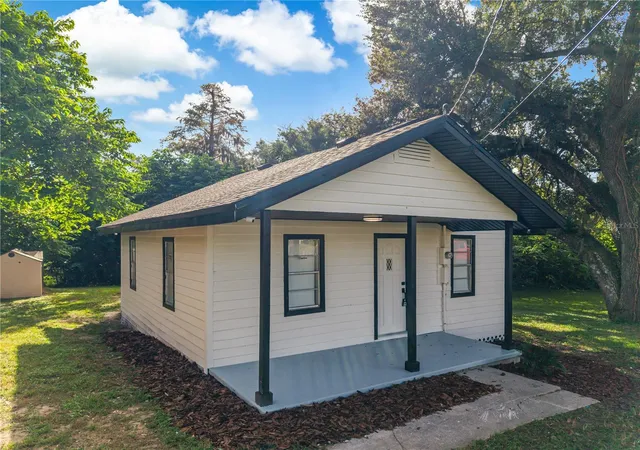 Photo 3 of Single family home for sale at 13 N Van Buren Ave, Orlando, FL 32811 | MLS# S5158897 | Listing updated on 2026-10-06