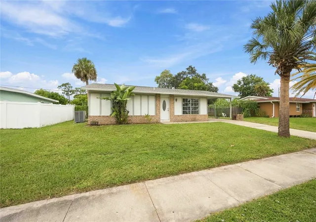 Photo 2 of Single family home for sale at 4331 S Biscayne Dr, North Port, FL 34287 | MLS# A4708520 | Listing updated on 2026-10-08