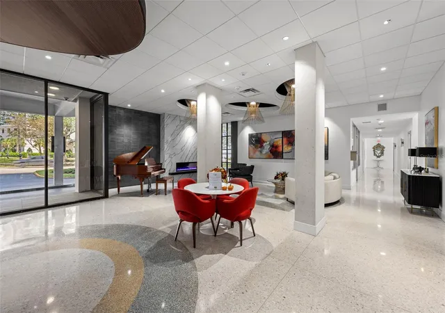Photo 2 of Condo for sale at 2401 Bayshore Blvd #203, Tampa, FL 33629 | MLS# TB8555035 | Listing updated on 2026-10-07