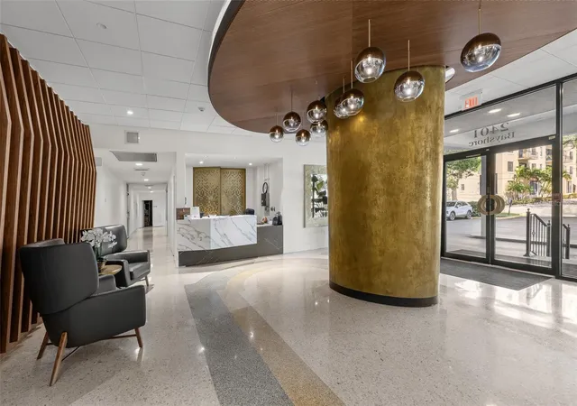 Photo 3 of Condo for sale at 2401 Bayshore Blvd #203, Tampa, FL 33629 | MLS# TB8555035 | Listing updated on 2026-10-07
