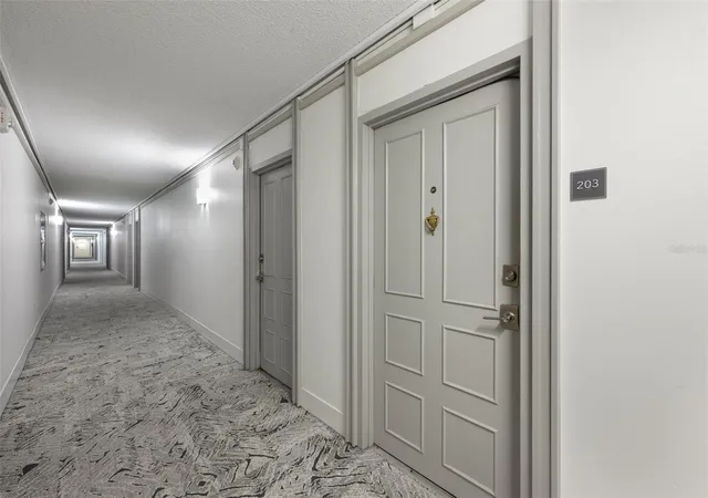 Photo 4 of Condo for sale at 2401 Bayshore Blvd #203, Tampa, FL 33629 | MLS# TB8555035 | Listing updated on 2026-10-07