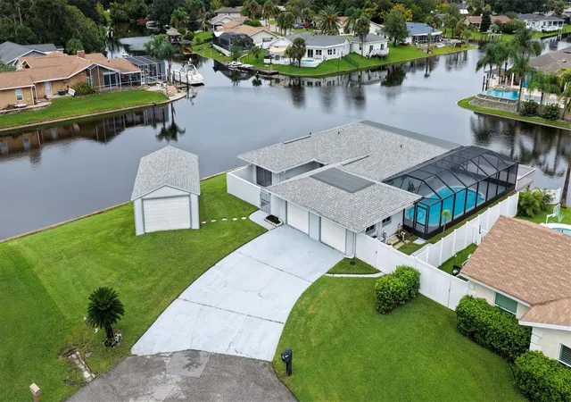 Photo 1 of Single family home for sale at 9 Castle Ct, Palm Coast, FL 32137 | MLS# FC321919 | Listing updated on 2026-10-09