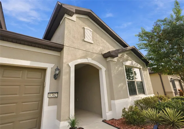 Photo 2 of Single family home for sale at 6382 Sw 97th Terrace Rd, Ocala, FL 34481 | MLS# OM733468 | Listing updated on 2026-10-07