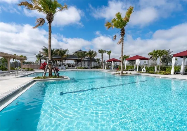 Photo 2 of Single family home for sale at 17085 Luminous Ave, Venice, FL 34293 | MLS# N6146067 | Listing updated on 2026-10-07