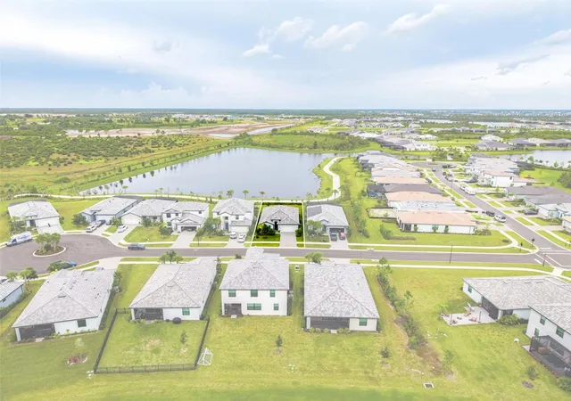 Photo 3 of Single family home for sale at 17085 Luminous Ave, Venice, FL 34293 | MLS# N6146067 | Listing updated on 2026-10-07