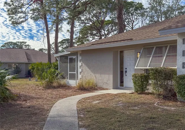 Photo 3 of Single family home for sale at 727 N Jefferson Ave #727, Sarasota, FL 34237 | MLS# A4708527 | Listing updated on 2026-10-07