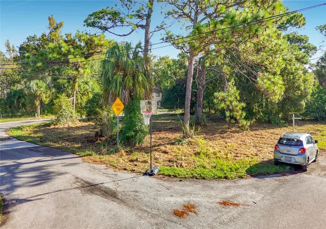 Photo 1 of Land for sale at 0 Horizon Dr, Hudson, FL 34667 | MLS# W7890097 | Listing updated on 2026-10-07