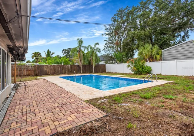 Photo 3 of Single family home for sale at 6320 Fairway Blvd, Apollo Beach, FL 33572 | MLS# TB8555064 | Listing updated on 2026-10-09