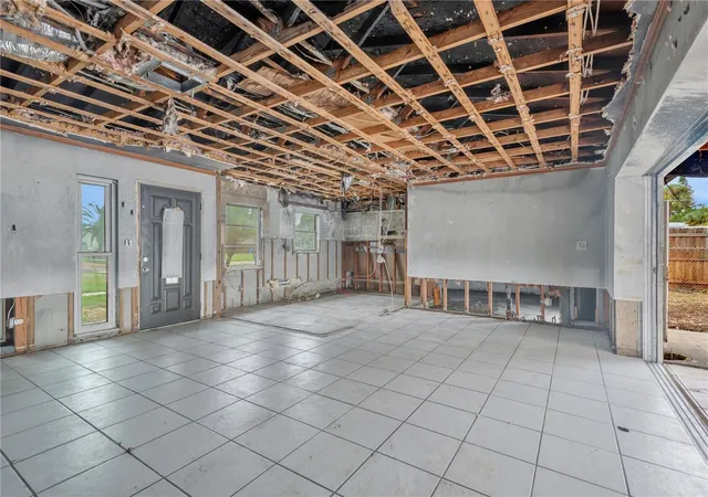 Photo 4 of Single family home for sale at 6320 Fairway Blvd, Apollo Beach, FL 33572 | MLS# TB8555064 | Listing updated on 2026-10-09