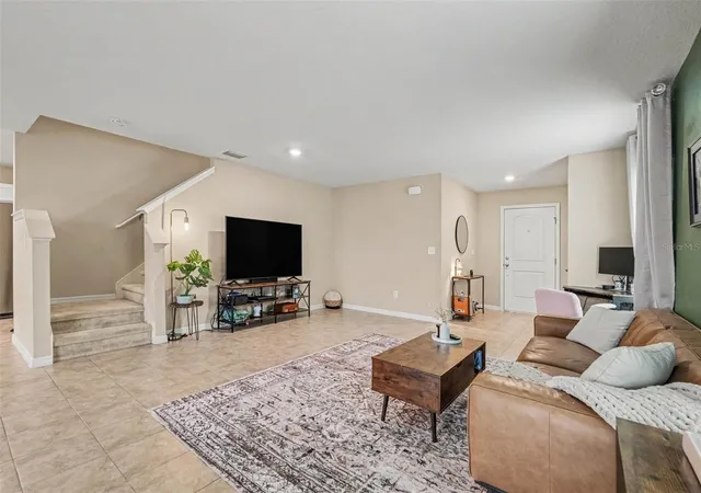 Photo 4 of Single family home for sale at 11207 Southern Cross Pl, Gibsonton, FL 33534 | MLS# O6447363 | Listing updated on 2026-10-06