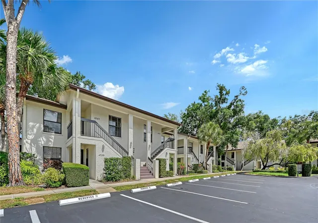 Photo 3 of Condo for sale at 4729 Winslow Beacon #11, Sarasota, FL 34235 | MLS# A4708533 | Listing updated on 2026-10-06
